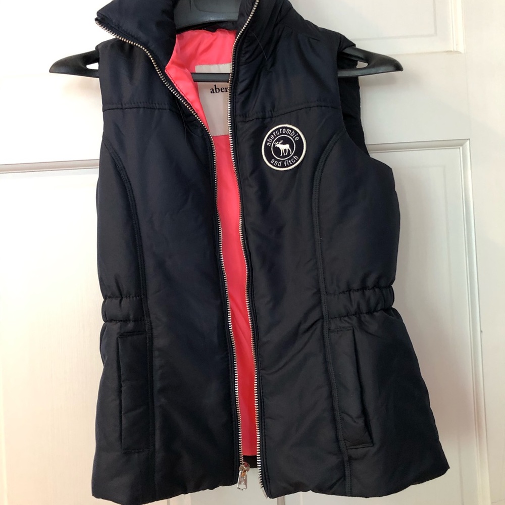 Girls Light Weight Navy Blue Vest w/Pink inside